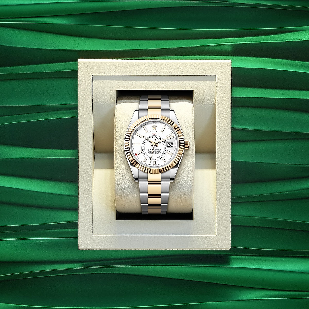 Sky-Dweller, 42mm, Oystersteel and 18k Yellow Gold, Ref# 336933-0005